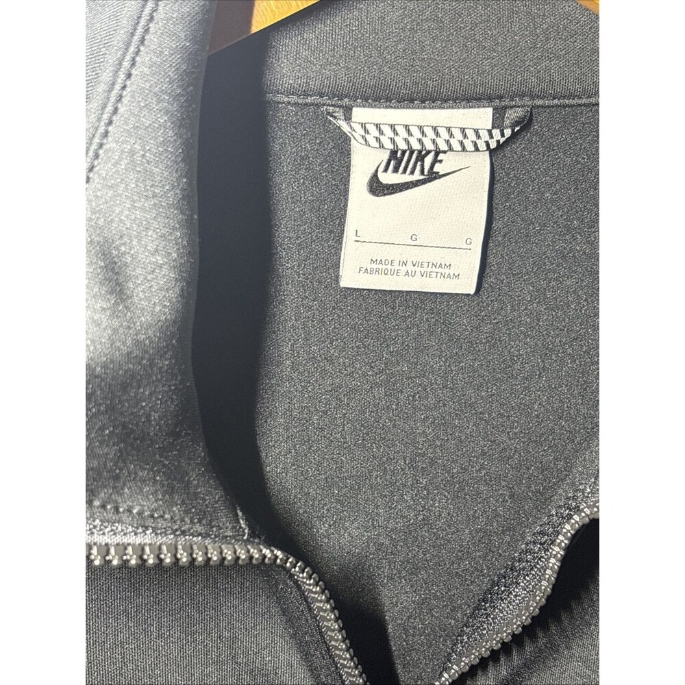Large Nike Sportswear Tracksuit Jacket Boy's FD3067-010 Triple Black V - Picture 3 of 6